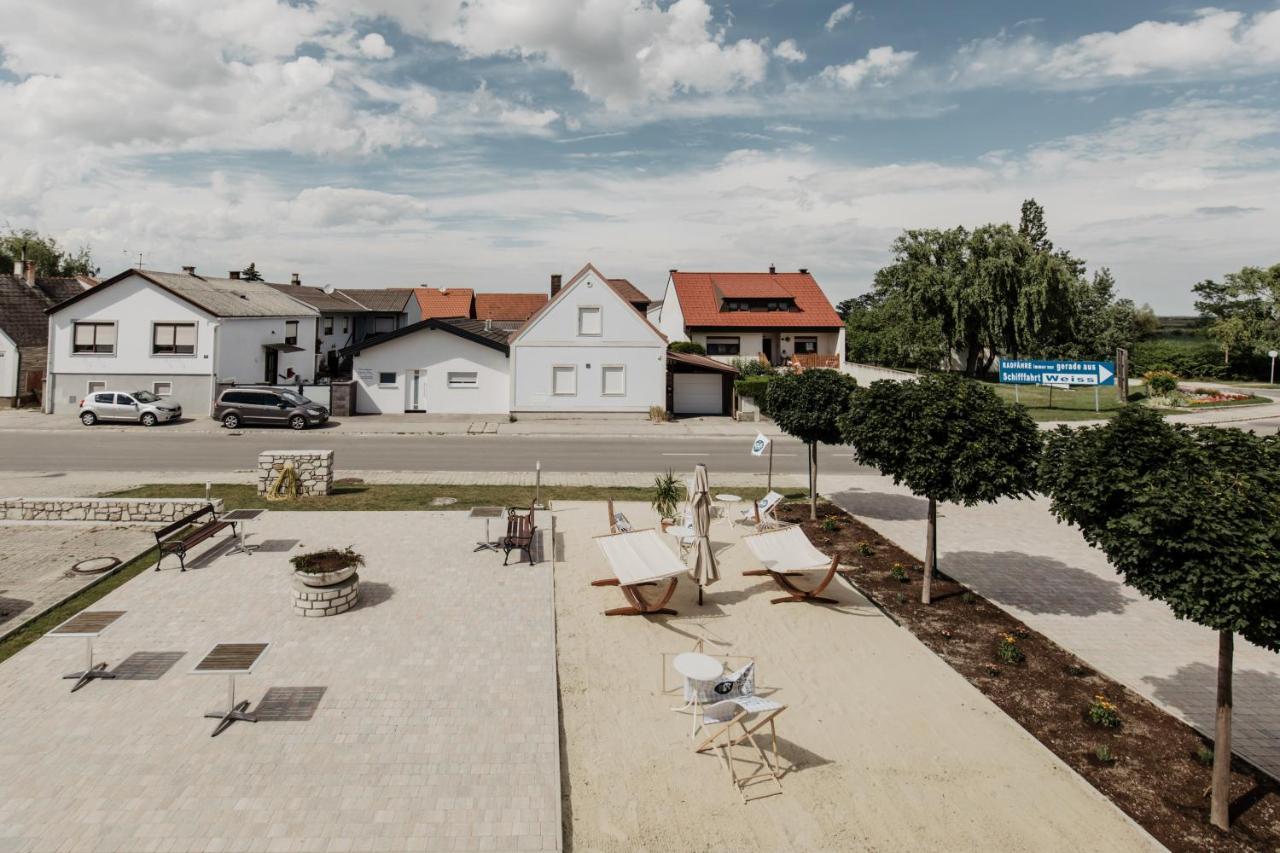 Hotel Moerbischerhof Fertőmeggyes Kültér fotó