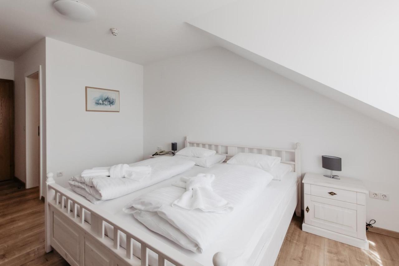 Hotel Moerbischerhof Fertőmeggyes Kültér fotó