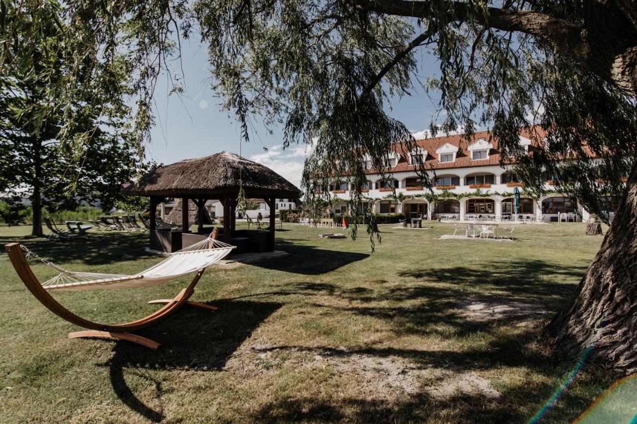 Hotel Moerbischerhof Fertőmeggyes Kültér fotó