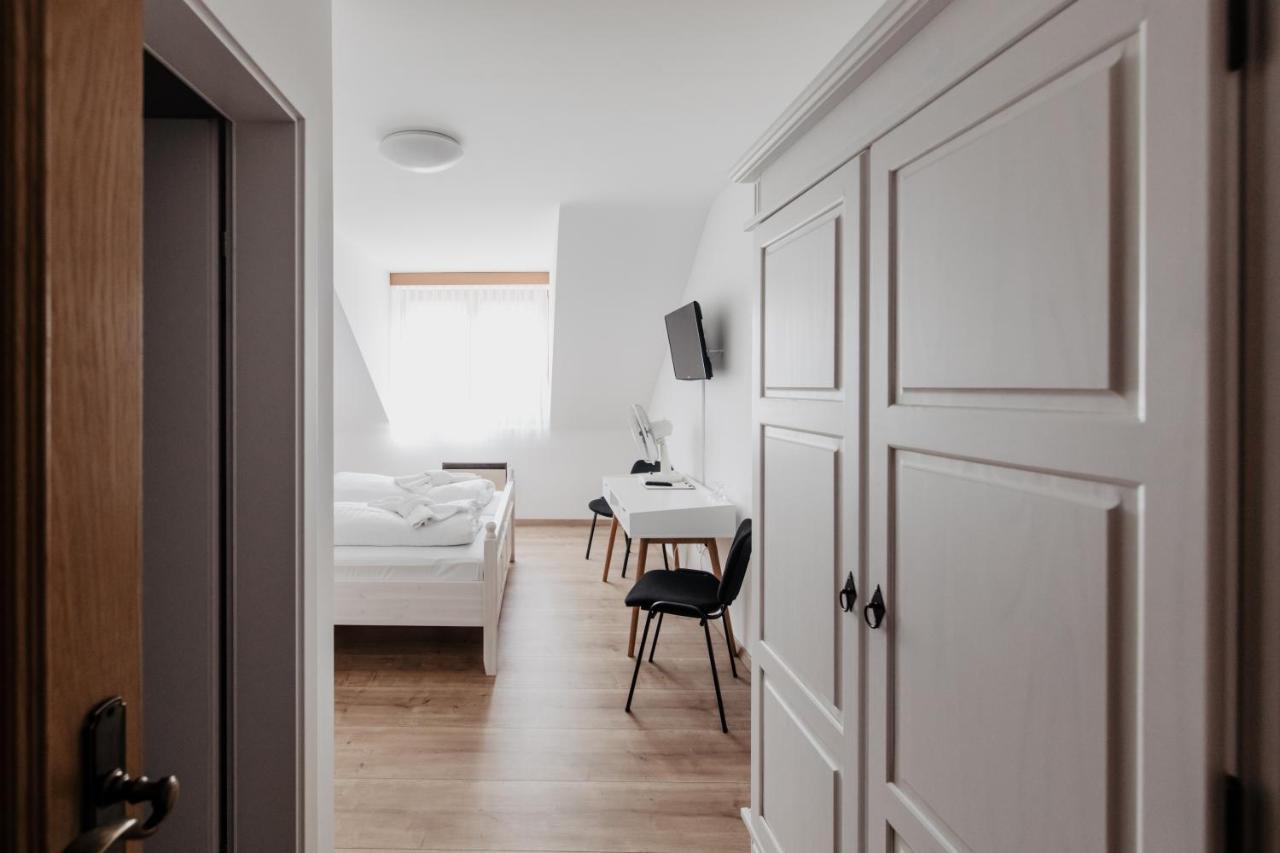 Hotel Moerbischerhof Fertőmeggyes Kültér fotó